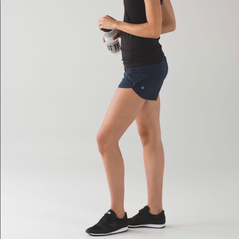 Lululemon Speed Shorts Navy Size 4